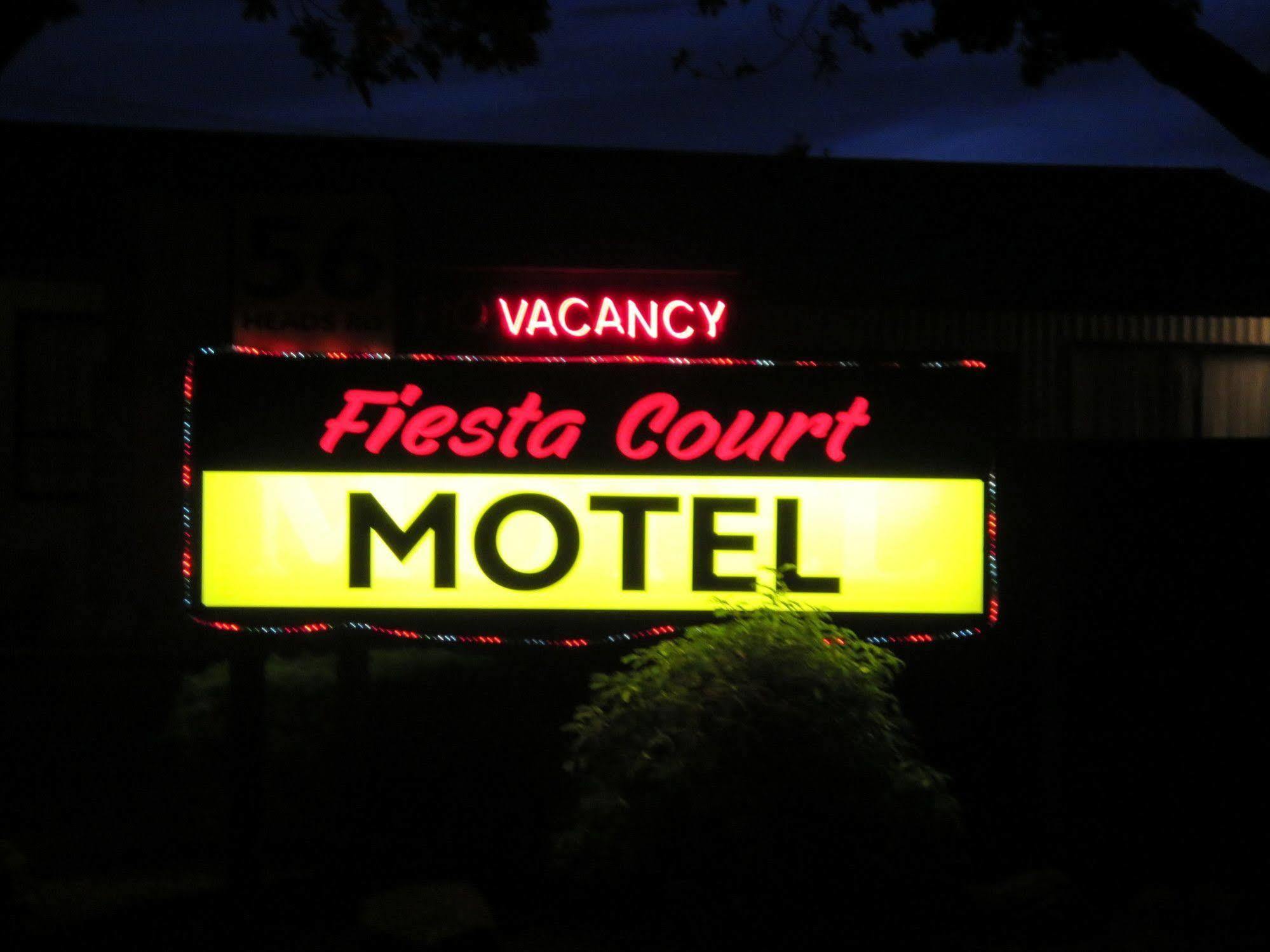 Fiesta Court Motel Whanganui Exteriör bild