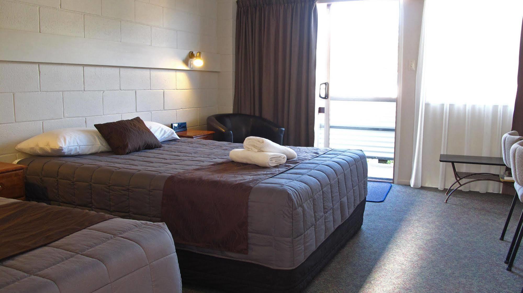 Fiesta Court Motel Whanganui Exteriör bild