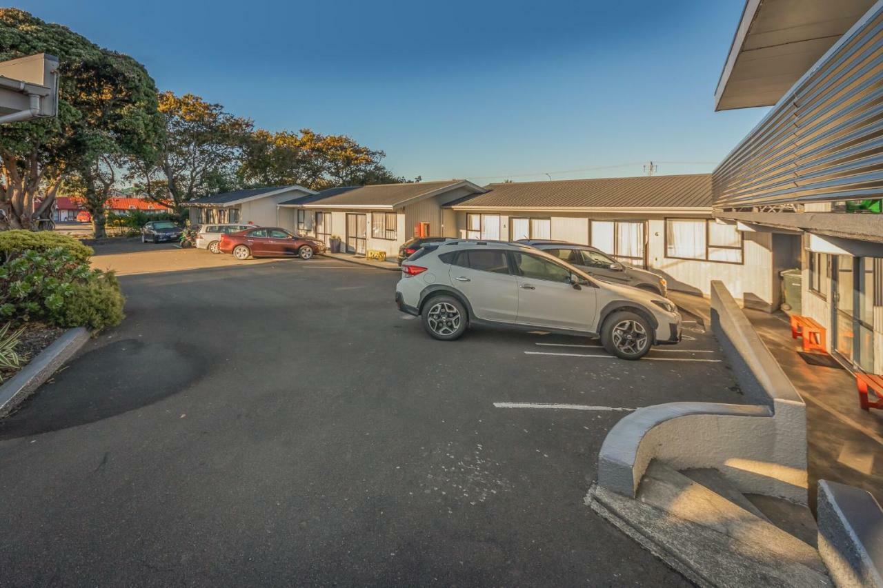 Fiesta Court Motel Whanganui Exteriör bild